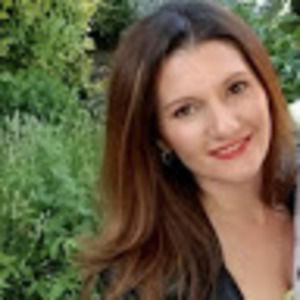 Meet your Posher, Daniela